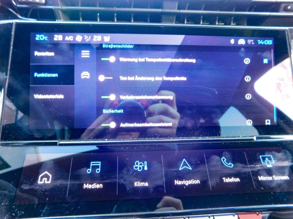 Fahrzeugabbildung Peugeot 408 Plug-in-Hybrid 225 GT Matrix-LED 360 Kamera