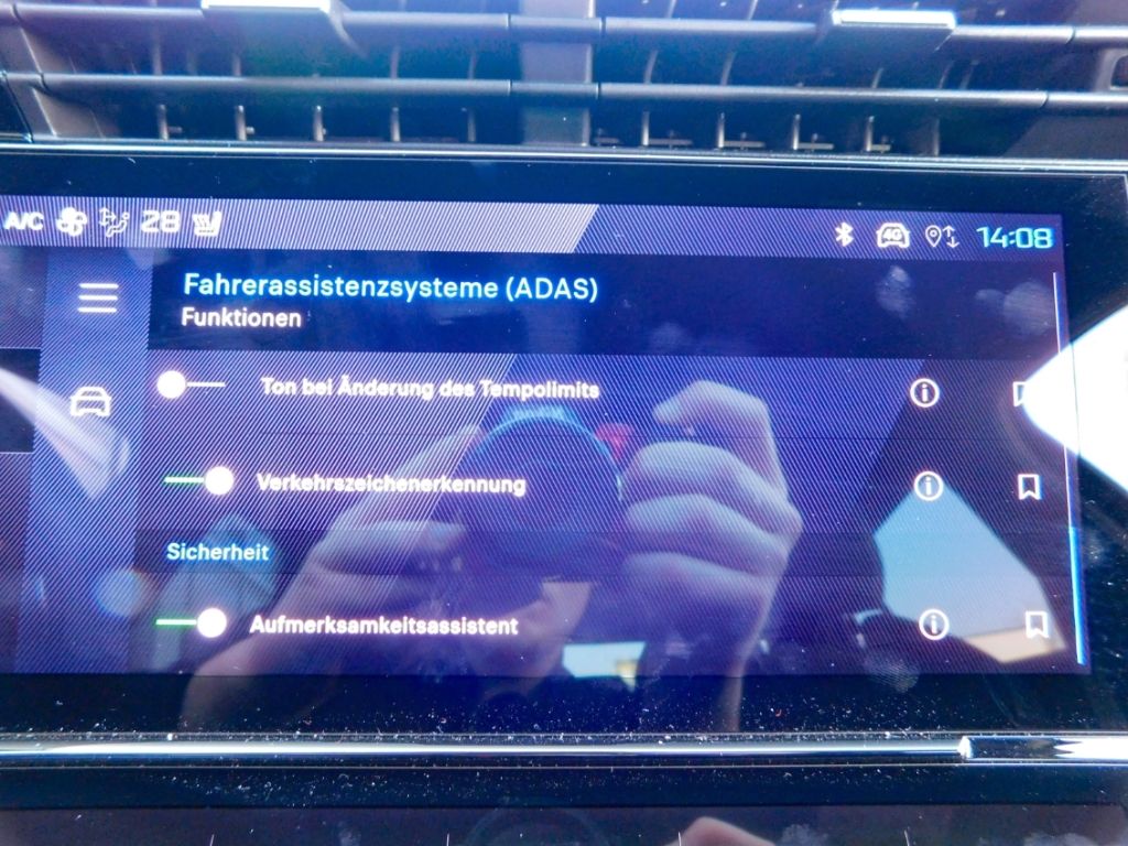 Fahrzeugabbildung Peugeot 408 Plug-in-Hybrid 225 GT Matrix-LED 360 Kamera