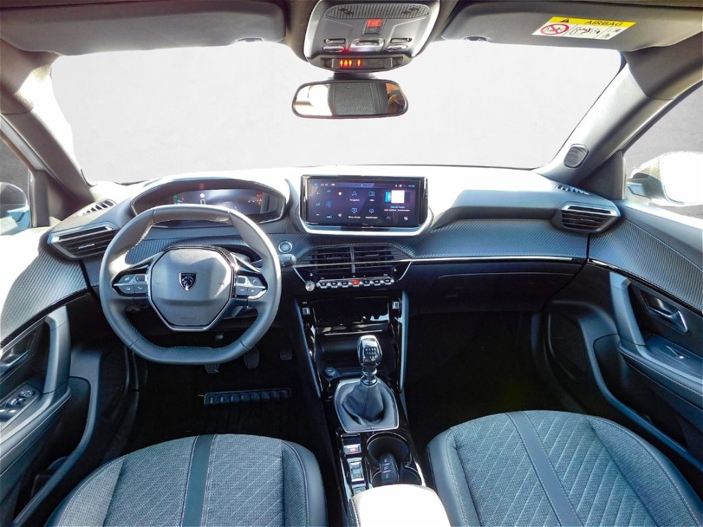 Fahrzeugabbildung Peugeot 2008 Navi 360° Kamera Sitz-Hzg Ganzjahresreifen