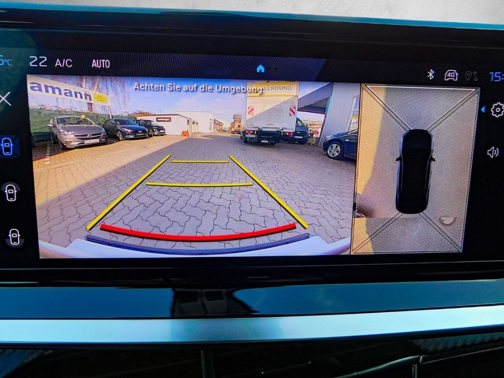 Fahrzeugabbildung Peugeot 2008 Navi 360° Kamera Sitz-Hzg Ganzjahresreifen