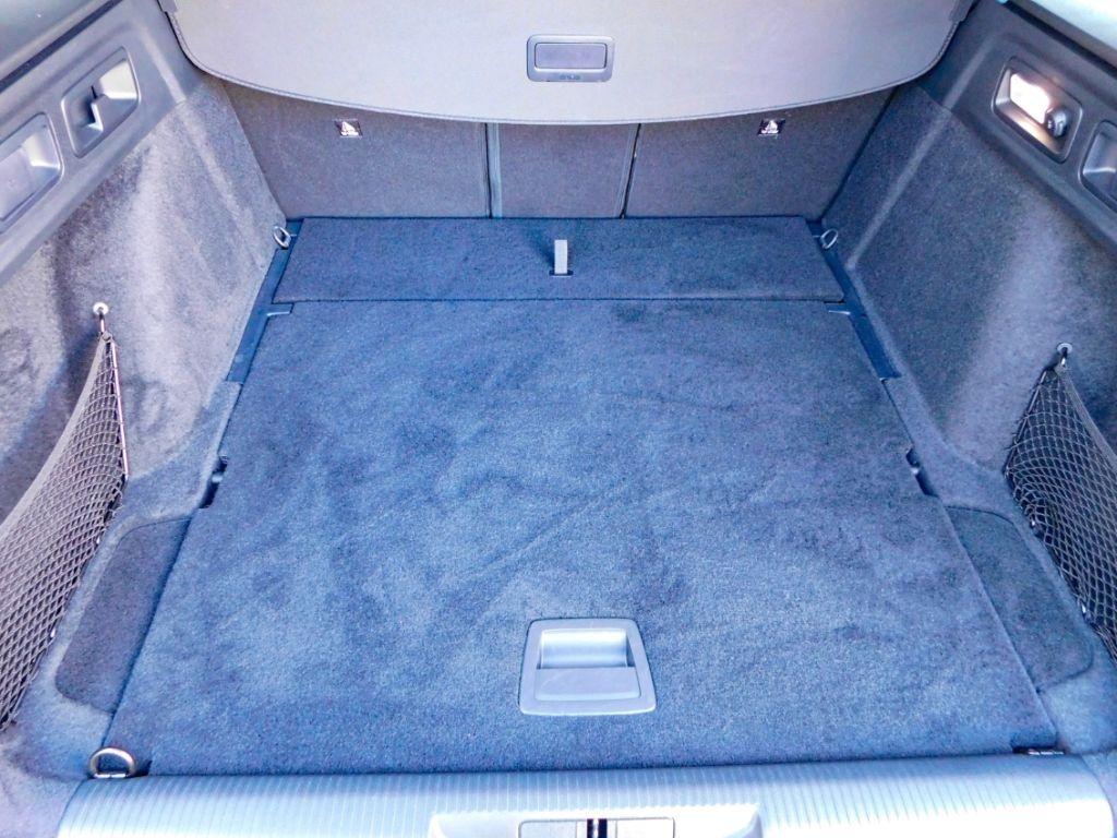 Fahrzeugabbildung Peugeot 308 SW Allure Navi Sitz-Hzg Carplay Ganzjahresre