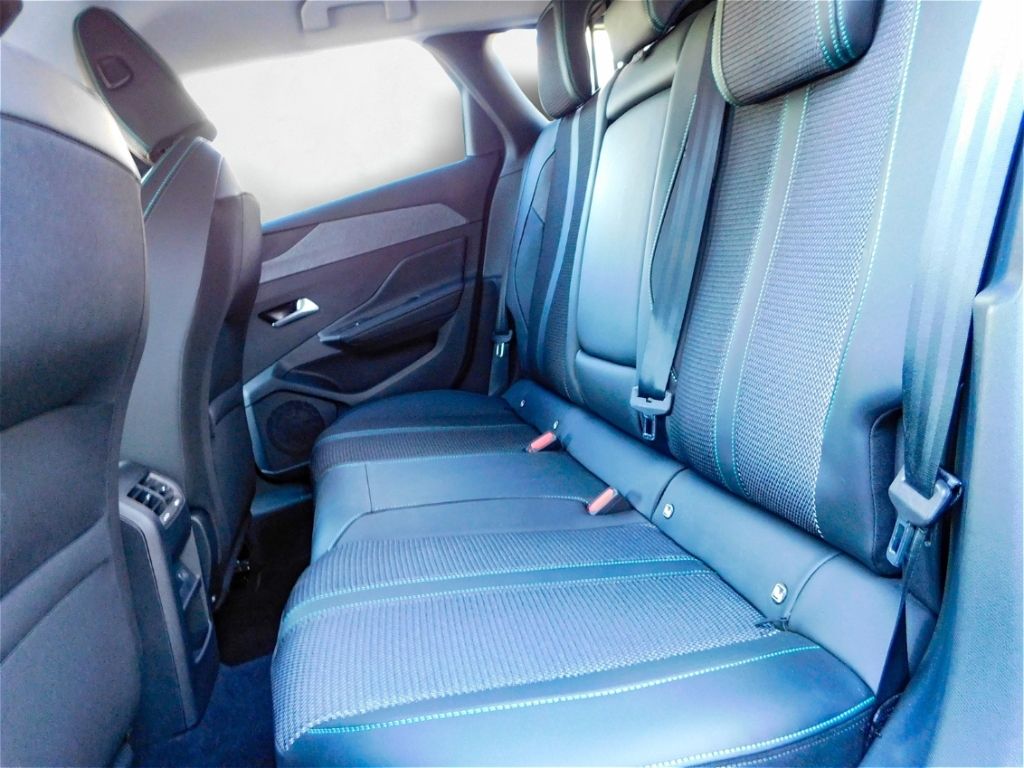 Fahrzeugabbildung Peugeot 308 SW Allure Navi Sitz-Hzg Carplay Ganzjahresre