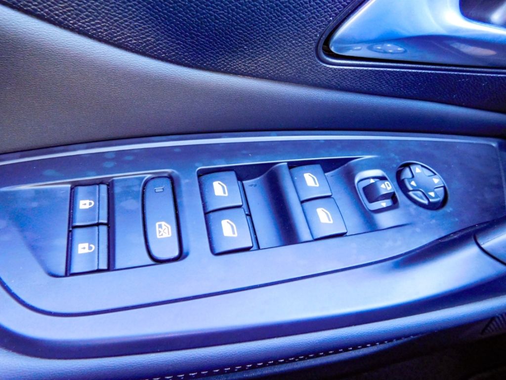 Fahrzeugabbildung Peugeot 308 SW Allure Navi Sitz-Hzg Carplay Ganzjahresre