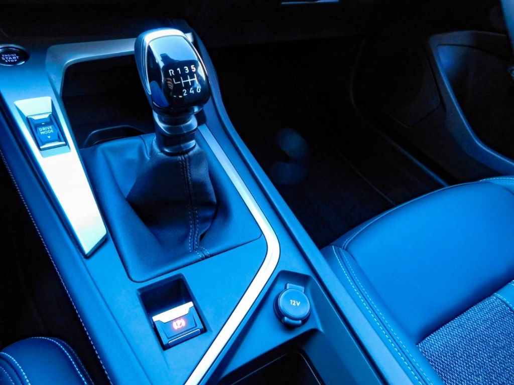 Fahrzeugabbildung Peugeot 308 SW Allure Navi Sitz-Hzg Carplay Ganzjahresre