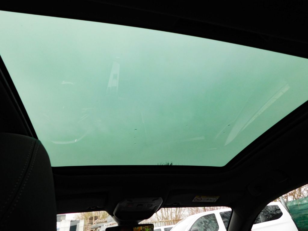 Fahrzeugabbildung Peugeot 308 SW GT Diesel 360° Kamera Automatik Ganzjahre