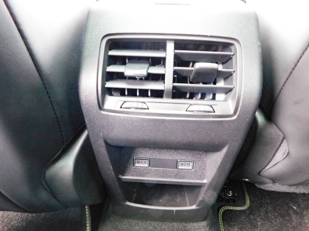 Fahrzeugabbildung Peugeot 308 SW GT Diesel 360° Kamera Automatik Ganzjahre