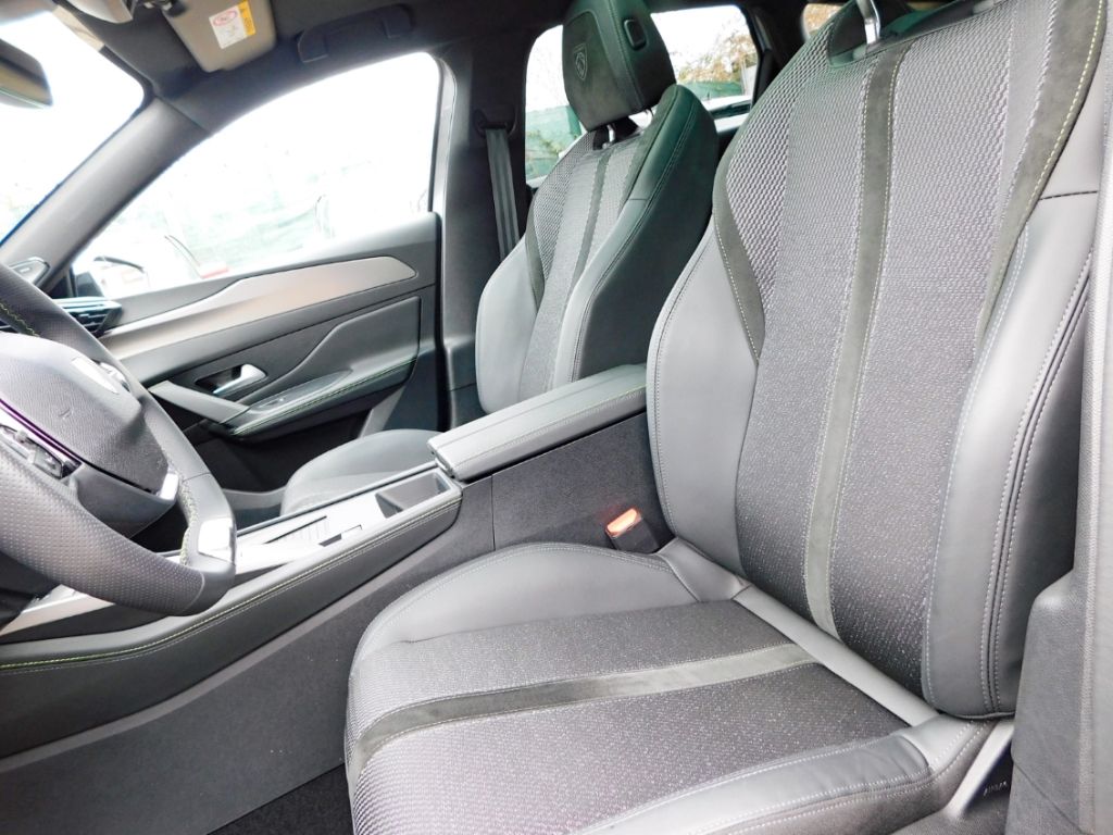 Fahrzeugabbildung Peugeot 308 SW GT Diesel 360° Kamera Automatik Ganzjahre