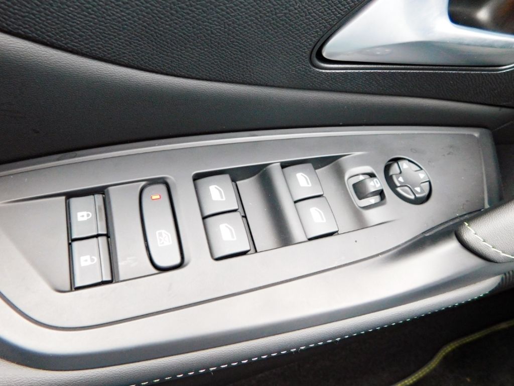 Fahrzeugabbildung Peugeot 308 SW GT Diesel 360° Kamera Automatik Ganzjahre