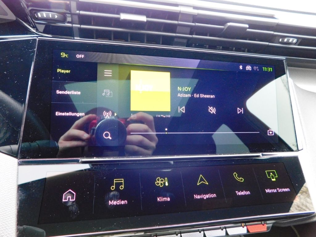 Fahrzeugabbildung Peugeot 308 SW GT Diesel 360° Kamera Automatik Ganzjahre