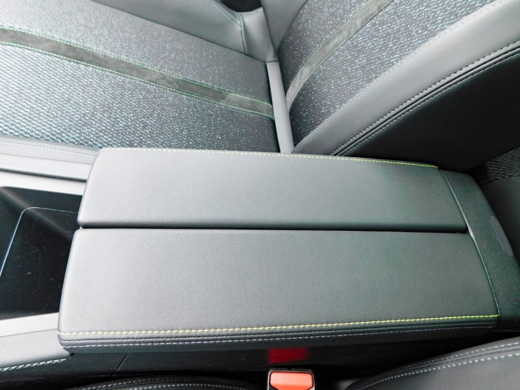 Fahrzeugabbildung Peugeot 308 SW GT Diesel 360° Kamera Automatik Ganzjahre