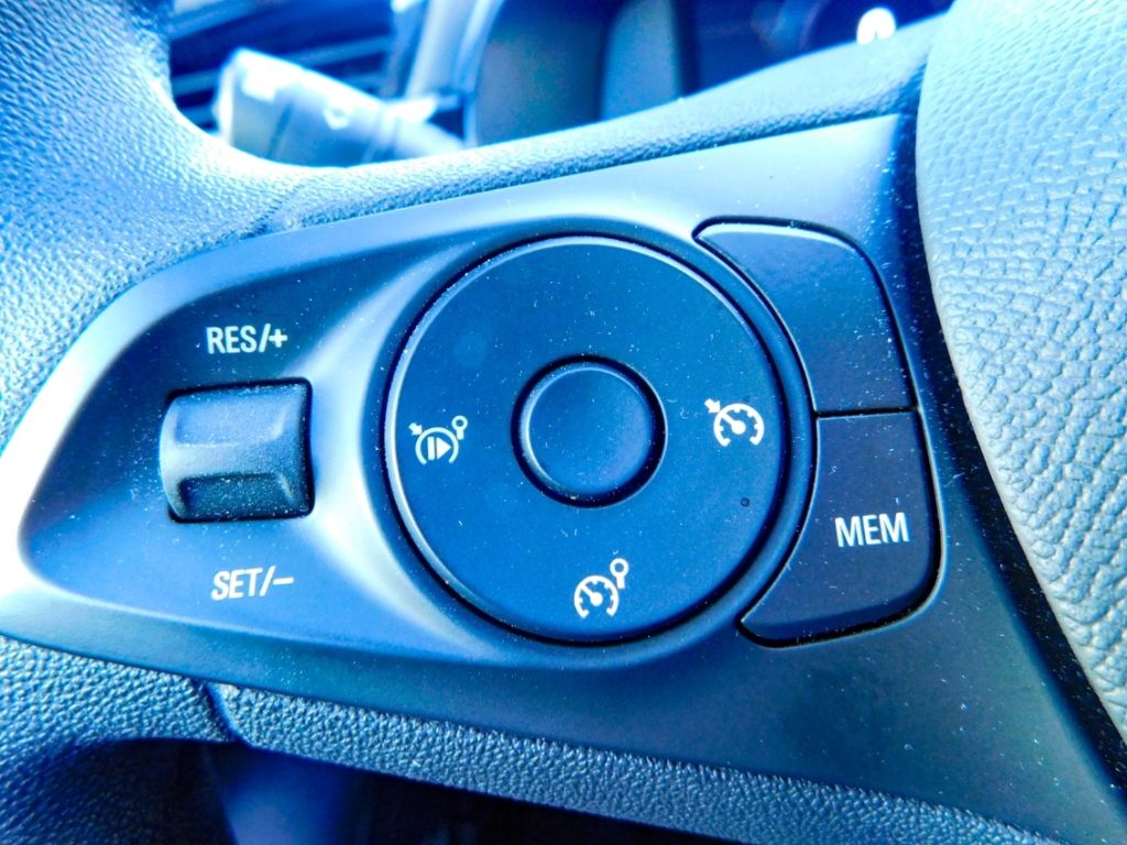 Fahrzeugabbildung Opel Corsa-e Edition Sitz-Hzg Rückfahrkamera