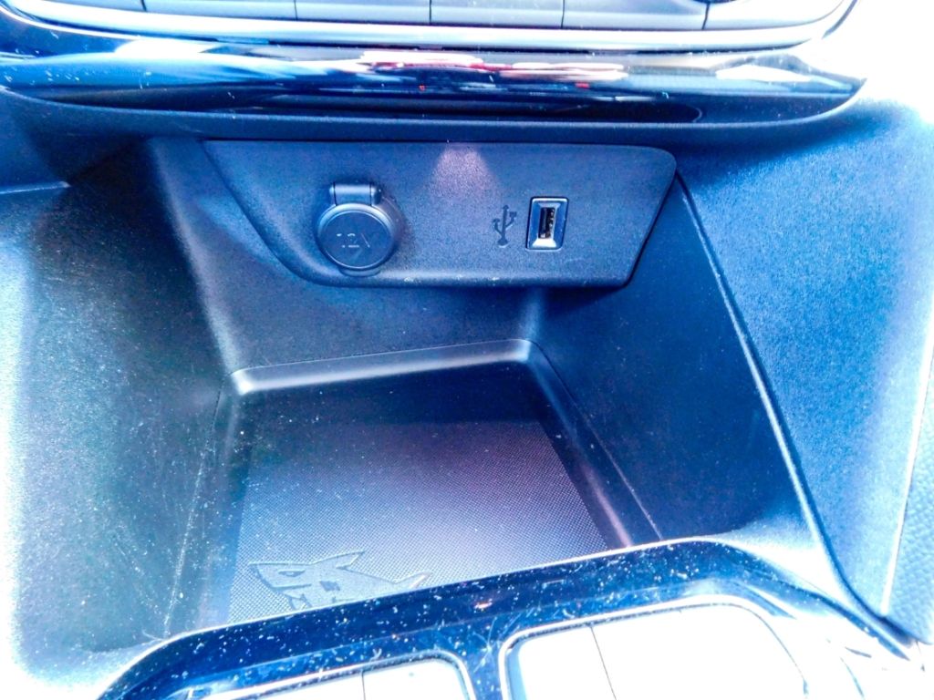 Fahrzeugabbildung Opel Corsa-e Edition Sitz-Hzg Rückfahrkamera