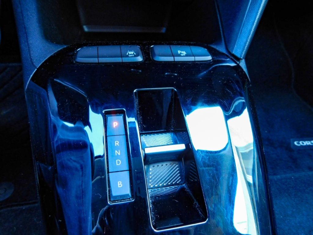 Fahrzeugabbildung Opel Corsa-e Edition Sitz-Hzg Rückfahrkamera