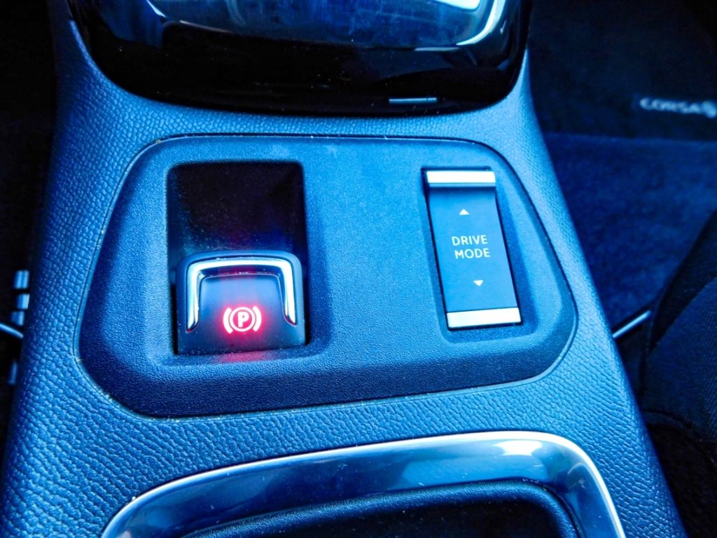 Fahrzeugabbildung Opel Corsa-e Edition Sitz-Hzg Rückfahrkamera