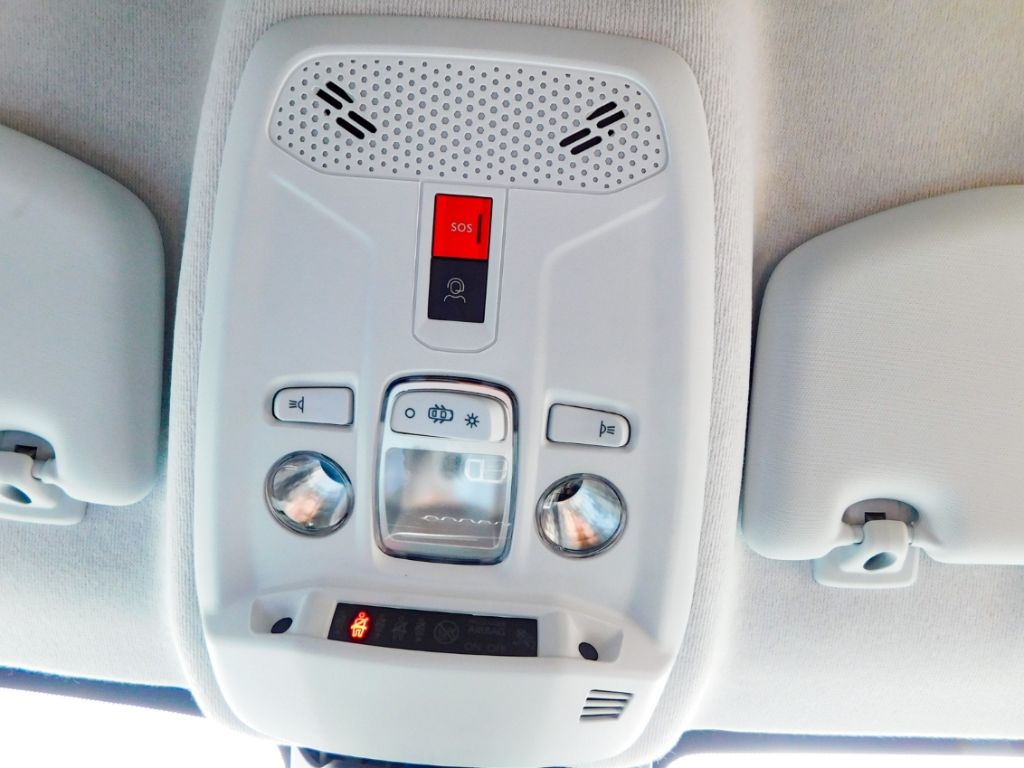 Fahrzeugabbildung Peugeot 208 Hybrid 100 Allure Rückfahrkamera Allwetterre