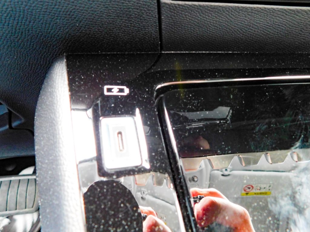 Fahrzeugabbildung Peugeot 208 Hybrid 100 Allure Rückfahrkamera Allwetterre