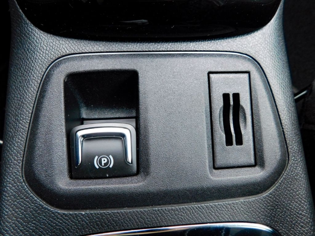 Fahrzeugabbildung Opel Corsa F GS 1.2 Turbo Navi LED 2x Kamera Sitz-Hzg