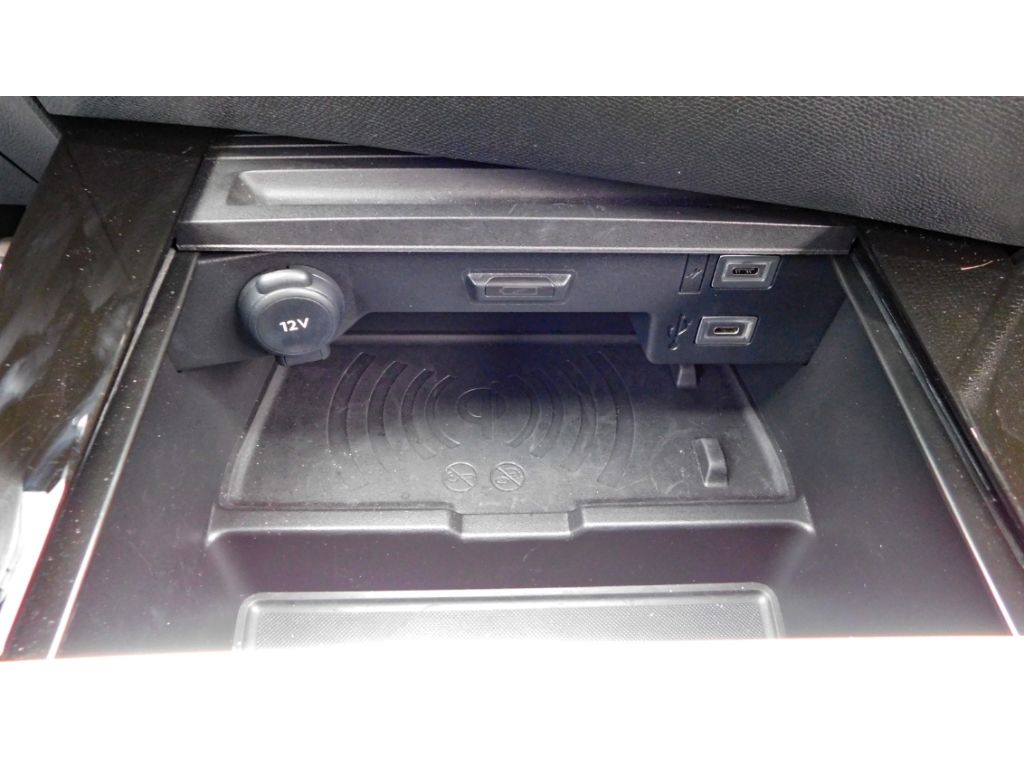 Fahrzeugabbildung Opel Astra L ST Automatik Ultimate  Panoramadach Lede