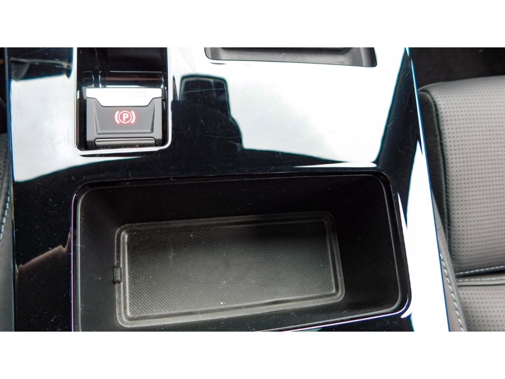 Fahrzeugabbildung Opel Astra L ST Automatik Ultimate  Panoramadach Lede