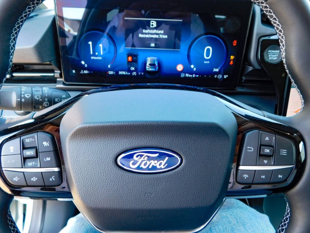 Fahrzeugabbildung Ford Puma Titanium 1,0ltr 92KW Winterpaket Fahrerassi