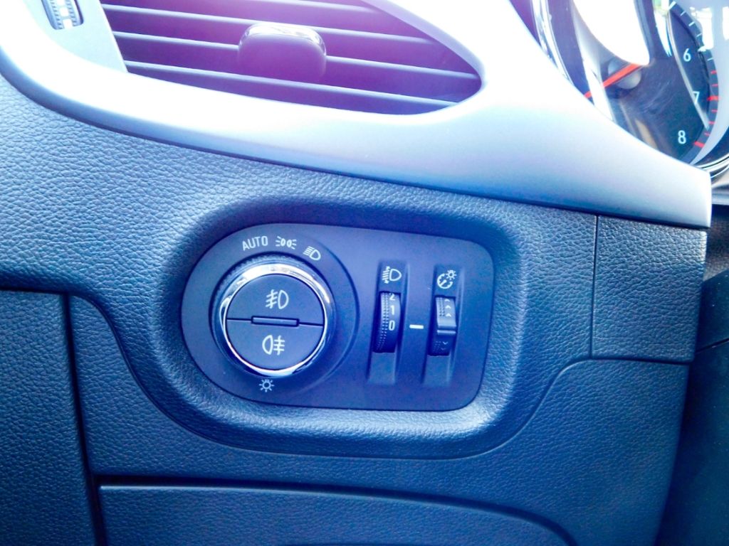 Fahrzeugabbildung Opel Astra K ST 1.2 Turbo Navi Sitz-Hzg Kamera