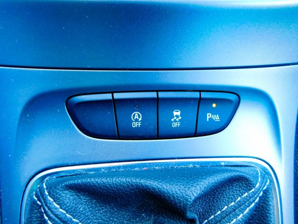 Fahrzeugabbildung Opel Astra K ST 1.2 Turbo Navi Sitz-Hzg Kamera