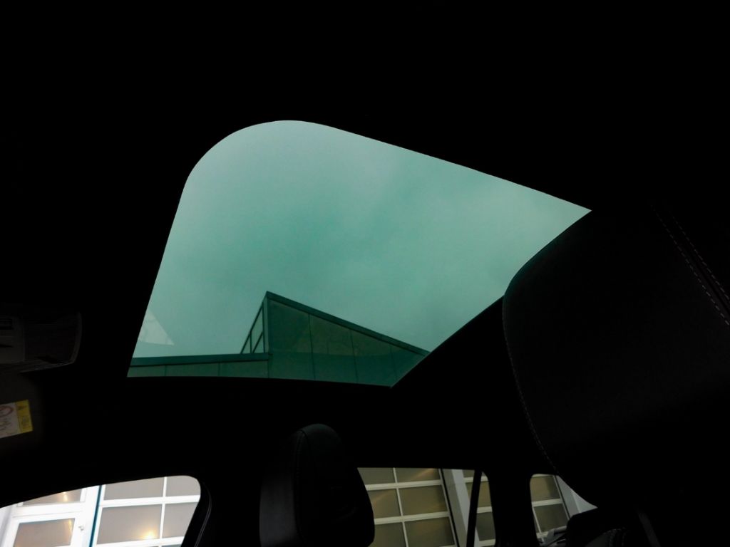 Fahrzeugabbildung Opel Astra L ST Automatik Ultimate  Panoramadach Lede