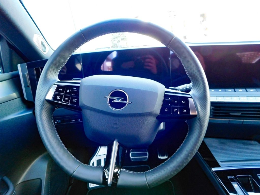 Fahrzeugabbildung Opel Astra L GS Plug-in-Hybrid 2xKamera Navi Sommer&W