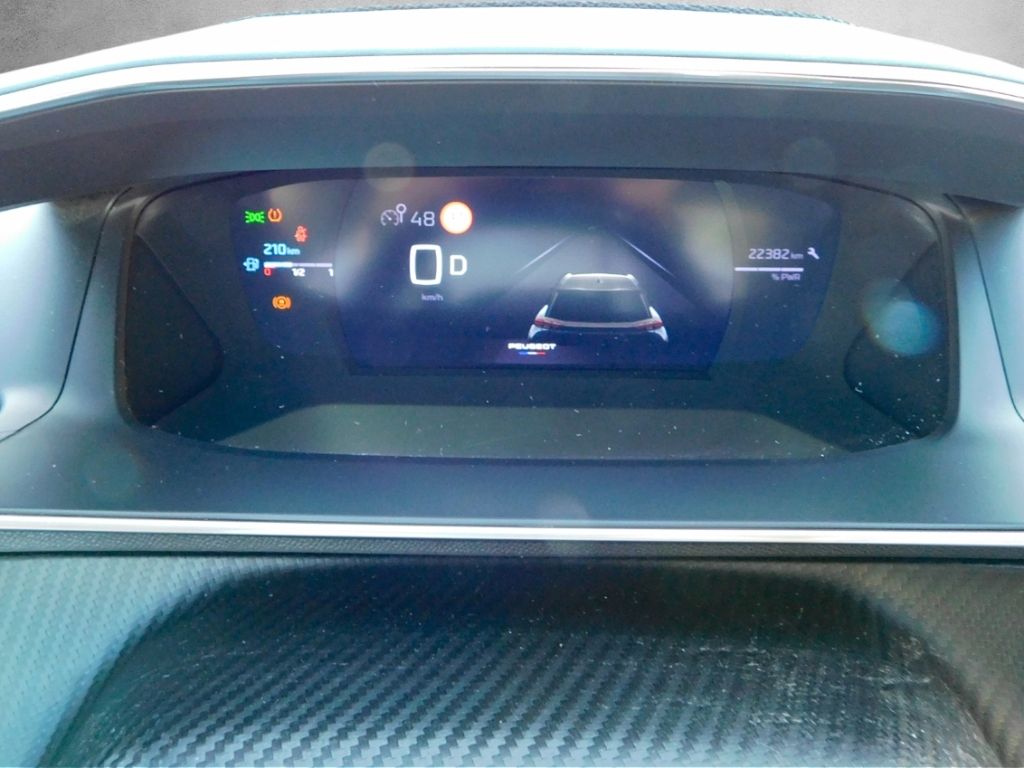 Fahrzeugabbildung Peugeot 2008 Hybrid 136 GT 2x Kamera ACC Navi Ganzjahres