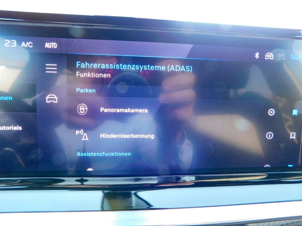 Fahrzeugabbildung Peugeot 2008 Hybrid 136 GT 2x Kamera ACC Navi Ganzjahres