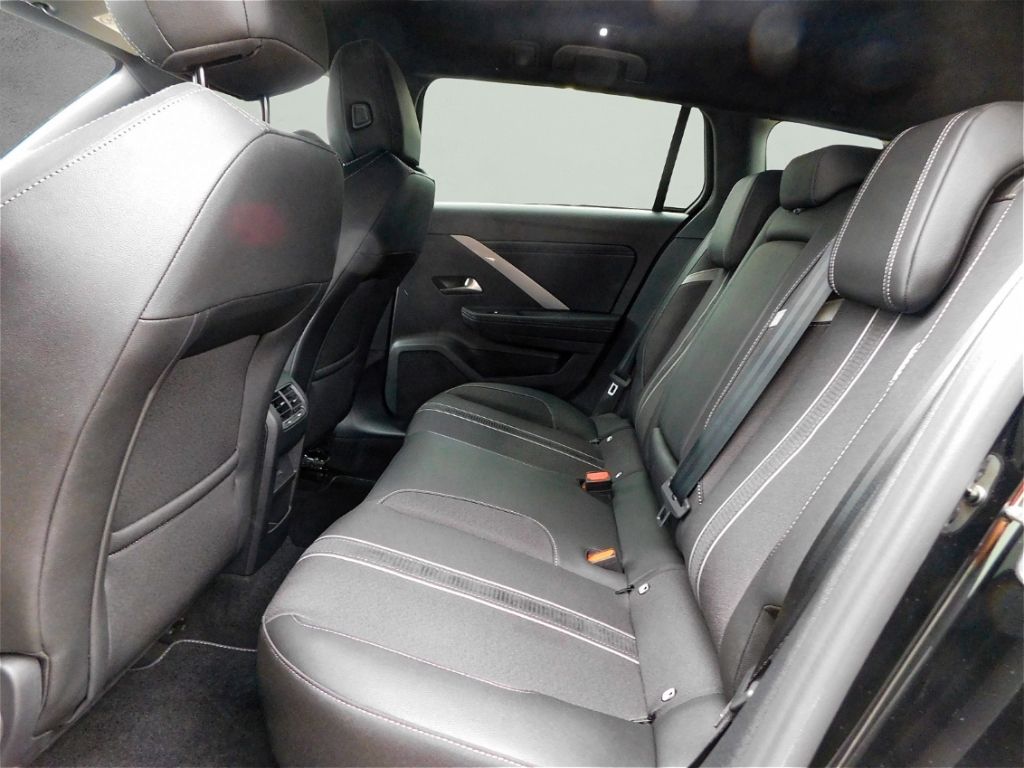 Fahrzeugabbildung Opel Astra L ST GS Line Plug-in-Hybrid Pixel LED Navi