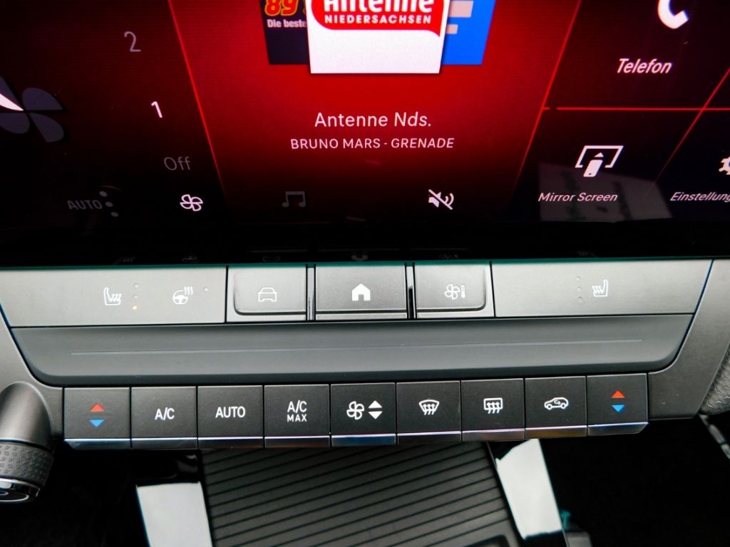 Fahrzeugabbildung Opel Astra L ST GS Line Plug-in-Hybrid Pixel LED Navi