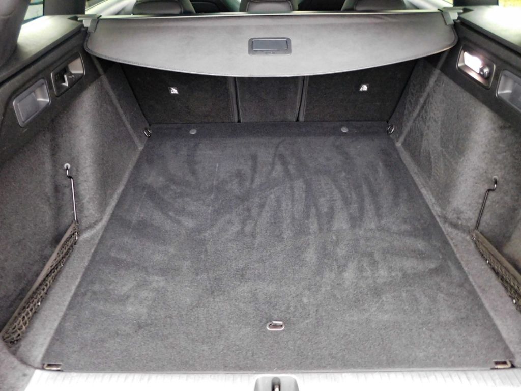 Fahrzeugabbildung Opel Astra L ST Automatik Ultimate  Panoramadach Lede