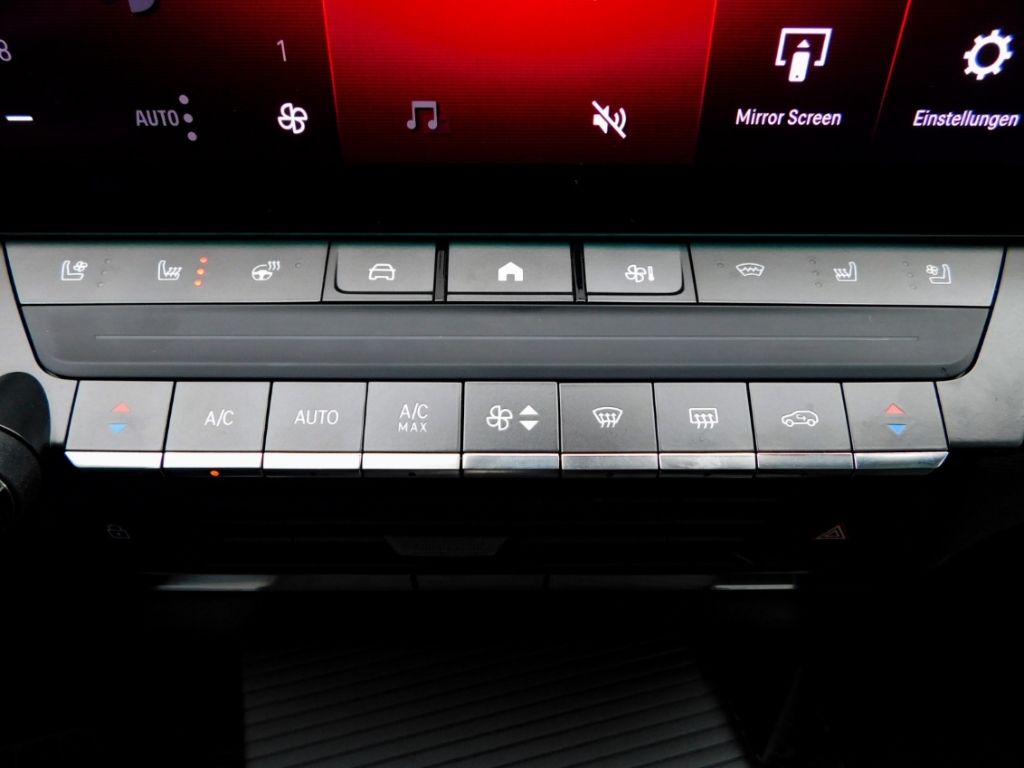 Fahrzeugabbildung Opel Astra L ST Automatik Ultimate  Panoramadach Lede