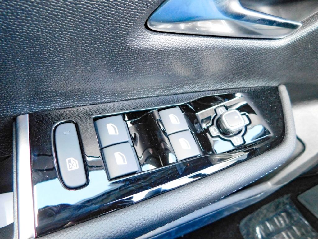 Fahrzeugabbildung Opel Astra L Sports Tourer Electric GS Pixel-LED Sitz