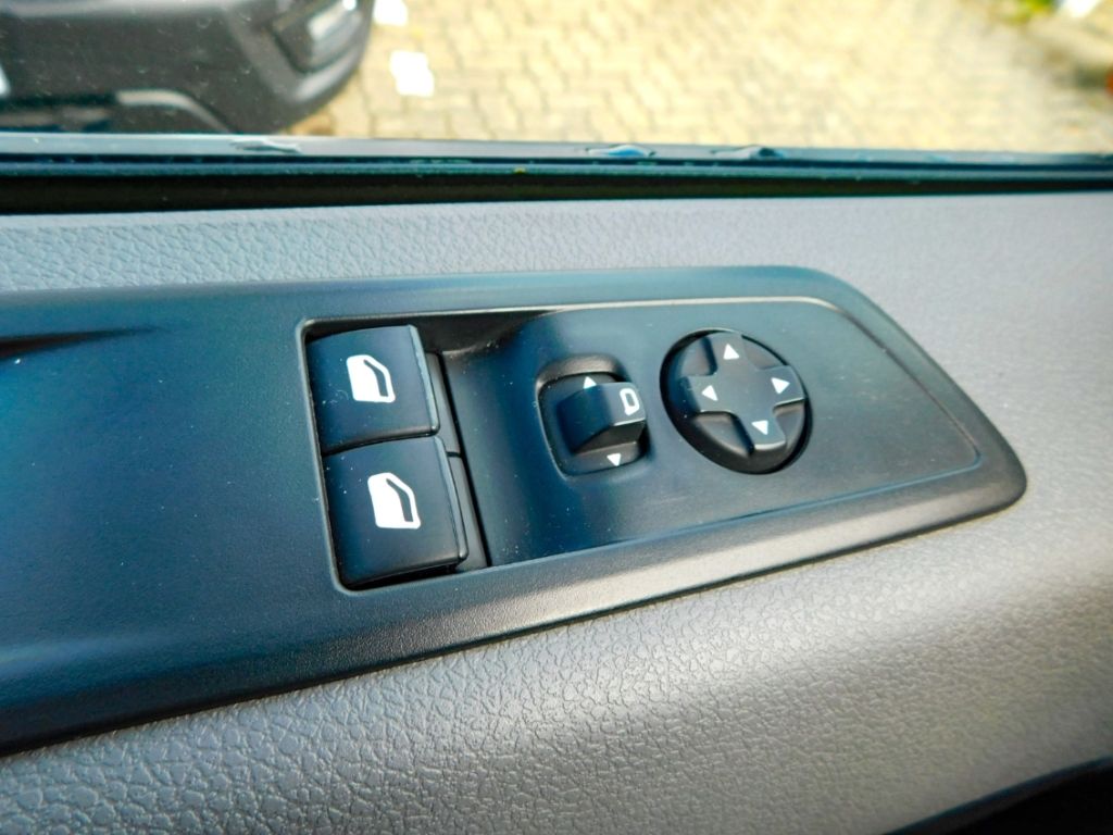 Fahrzeugabbildung Opel Vivaro Kasten -e Edition L Klimaanlage Bluetooth
