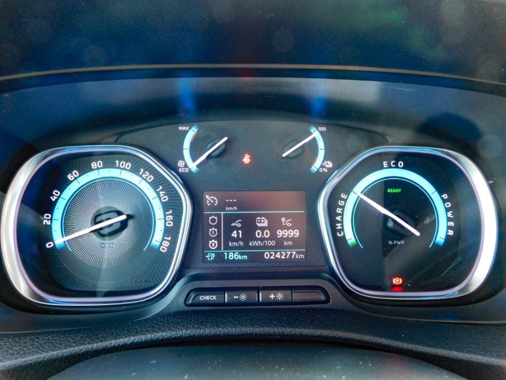 Fahrzeugabbildung Opel Vivaro Kasten -e Edition L Klimaanlage Bluetooth