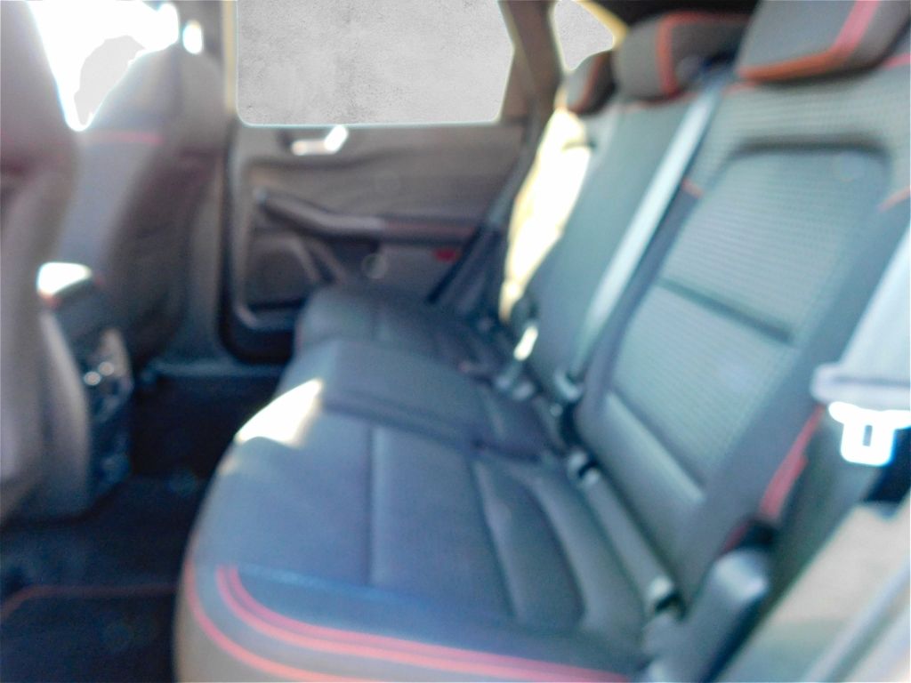 Fahrzeugabbildung Ford Kuga Plug-In Hybrid ST-Line AHK Winterpaket Ganz