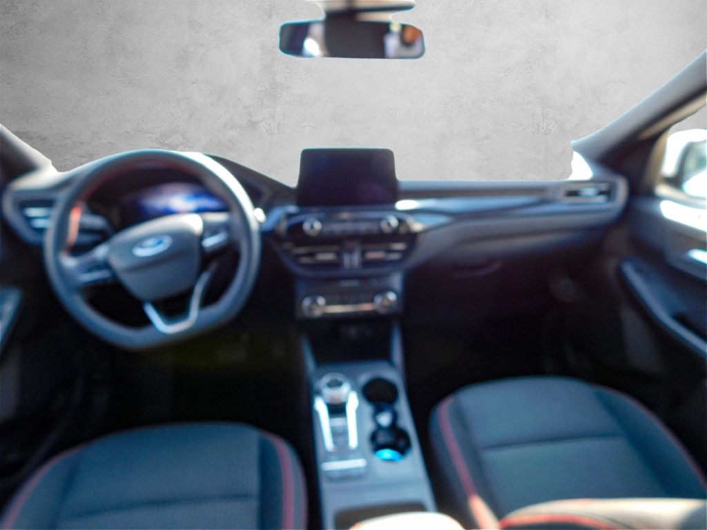 Fahrzeugabbildung Ford Kuga Plug-In Hybrid ST-Line AHK Winterpaket Ganz