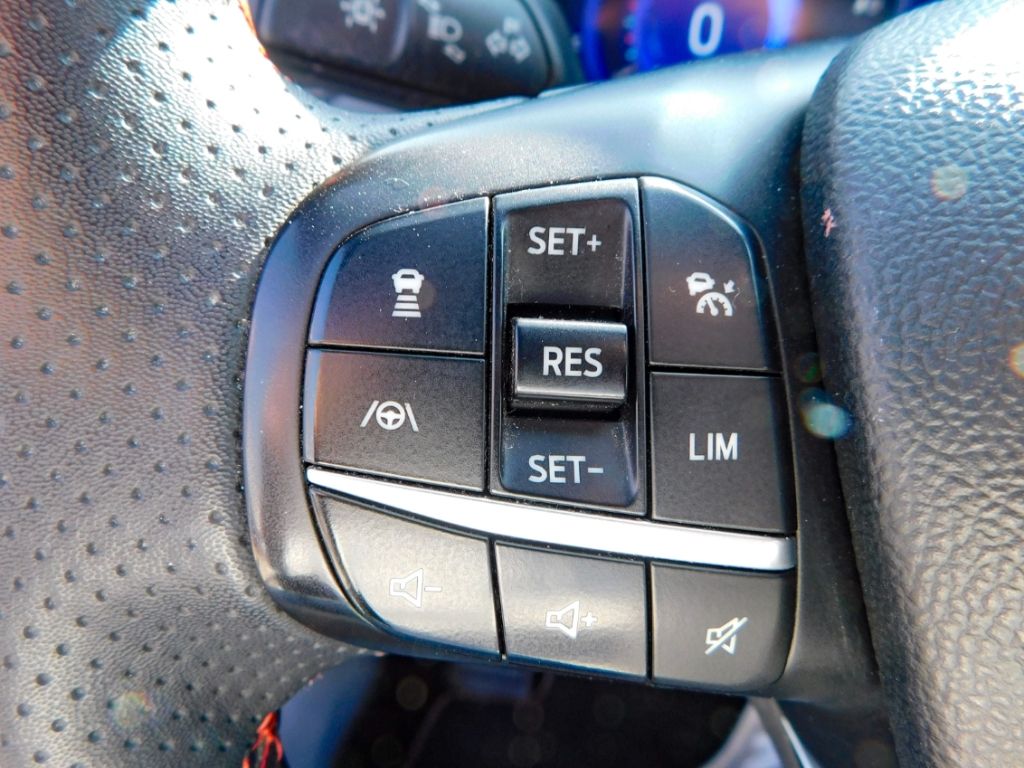 Fahrzeugabbildung Ford Kuga Plug-In Hybrid ST-Line AHK Winterpaket Ganz