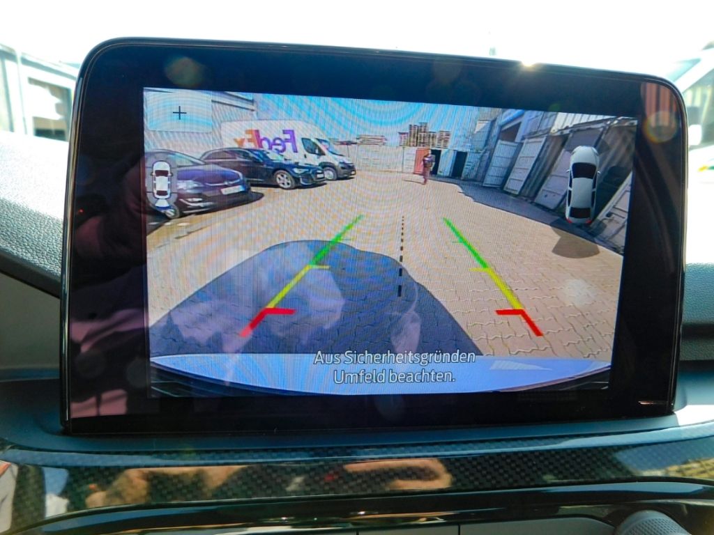 Fahrzeugabbildung Ford Kuga Plug-In Hybrid ST-Line AHK Winterpaket Ganz