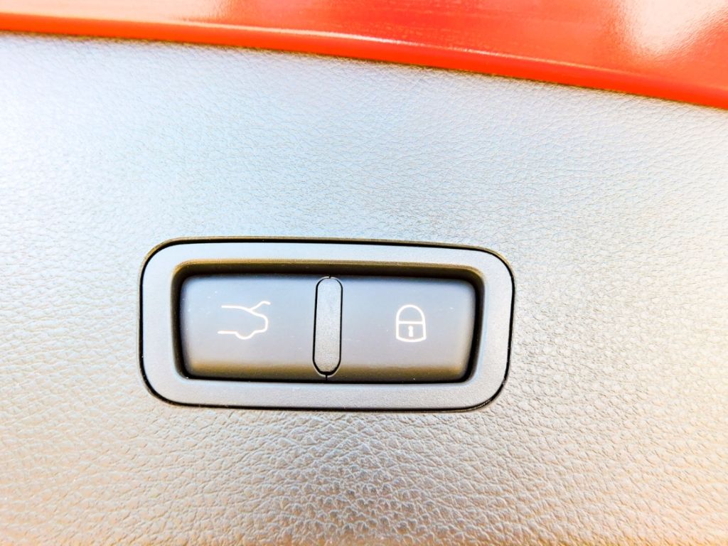 Fahrzeugabbildung Alfa Romeo Tonale Veloce 1.5 360* Sitz-HZG Harman Kardon