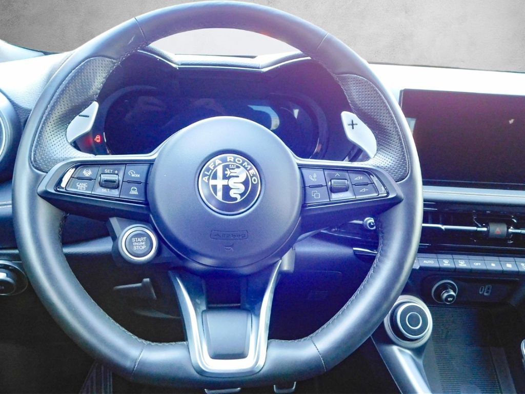 Fahrzeugabbildung Alfa Romeo Tonale Veloce 1.5 360* Sitz-HZG Harman Kardon