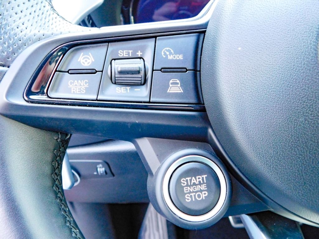 Fahrzeugabbildung Alfa Romeo Tonale Veloce 1.5 360* Sitz-HZG Harman Kardon