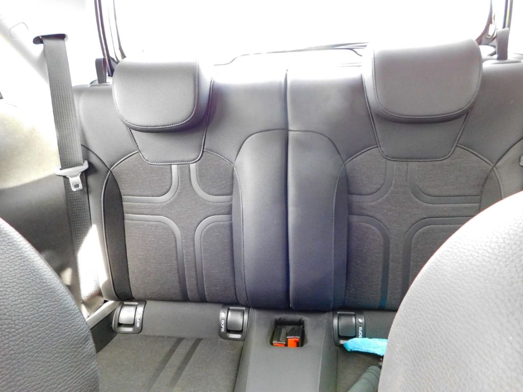 Fahrzeugabbildung Opel Adam Rocks 1,4 Sitz-Hzg AFL+Licht Apple Car-Play