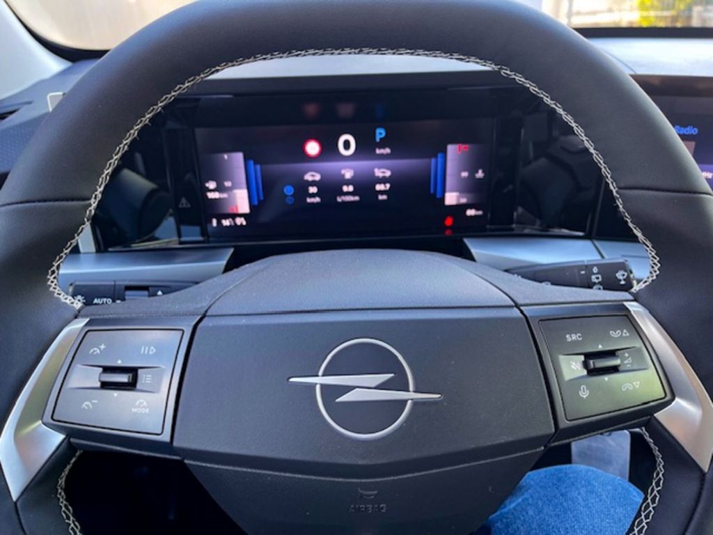 Fahrzeugabbildung Opel Frontera Ultimate 1.2 Mild-Hybrid Navi 2x Kamera