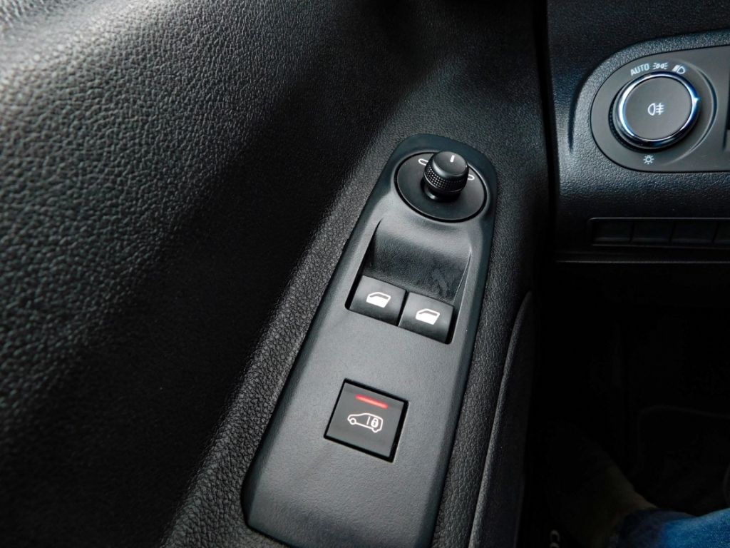 Fahrzeugabbildung Opel Combo E Cargo - e Edition 11kw Charger Apple-Car