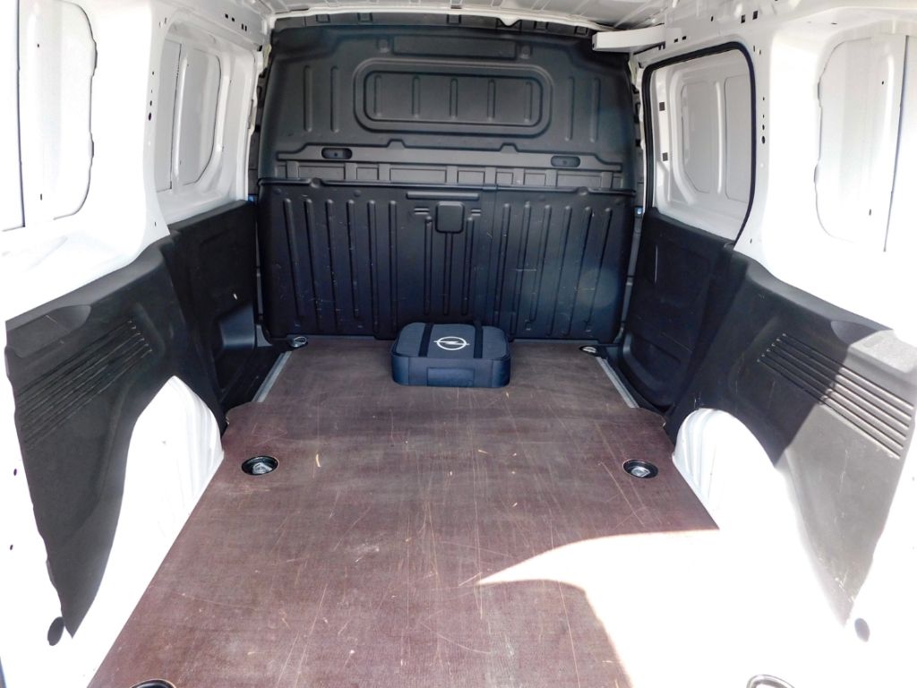 Fahrzeugabbildung Opel Combo E Cargo - e Edition 11kw Charger Apple-Car