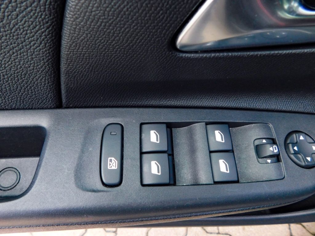 Fahrzeugabbildung Opel Corsa F GS 1.2 Turbo Navi 2x Kamera