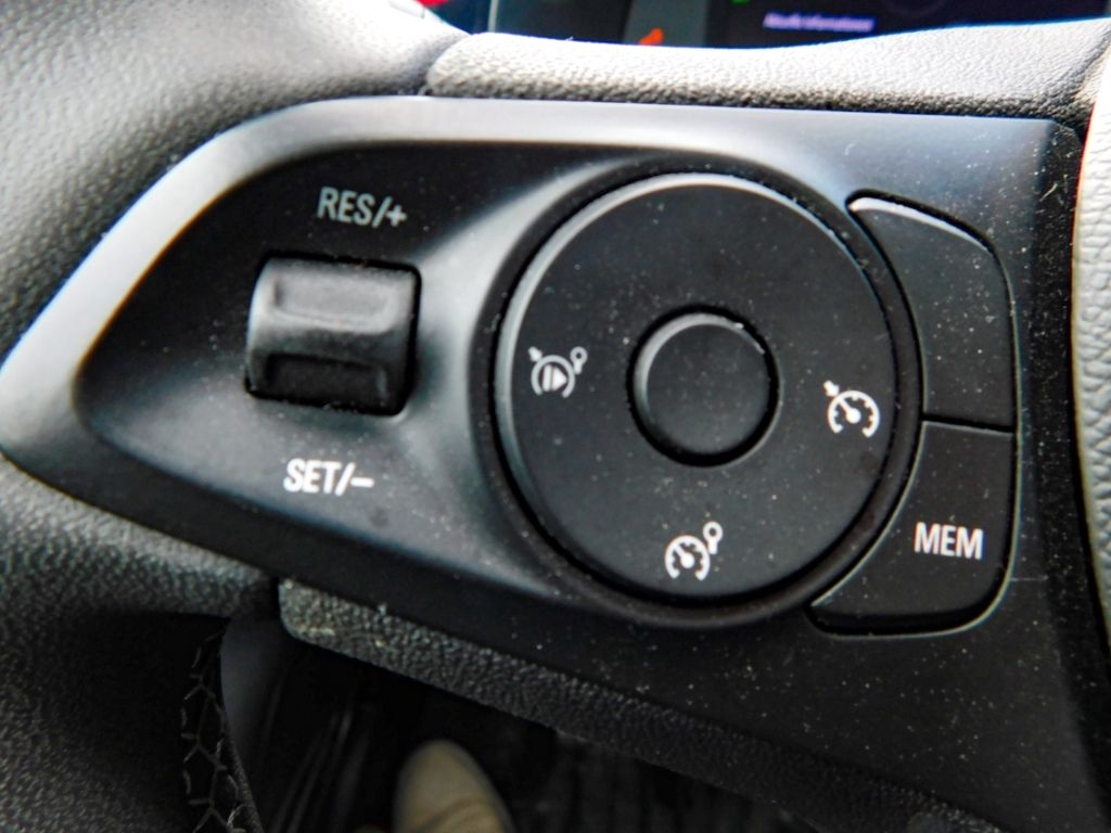 Fahrzeugabbildung Opel Corsa F GS 1.2 Turbo Navi 2x Kamera